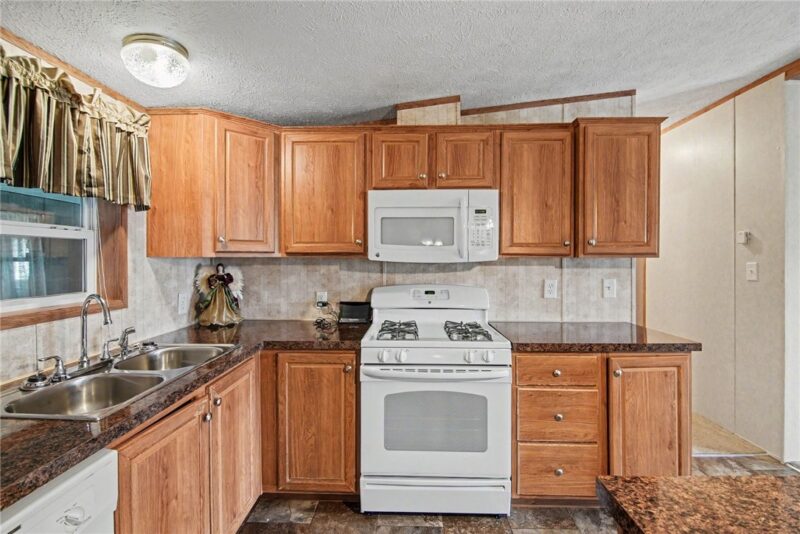 433 Hansen Ave — photo 7