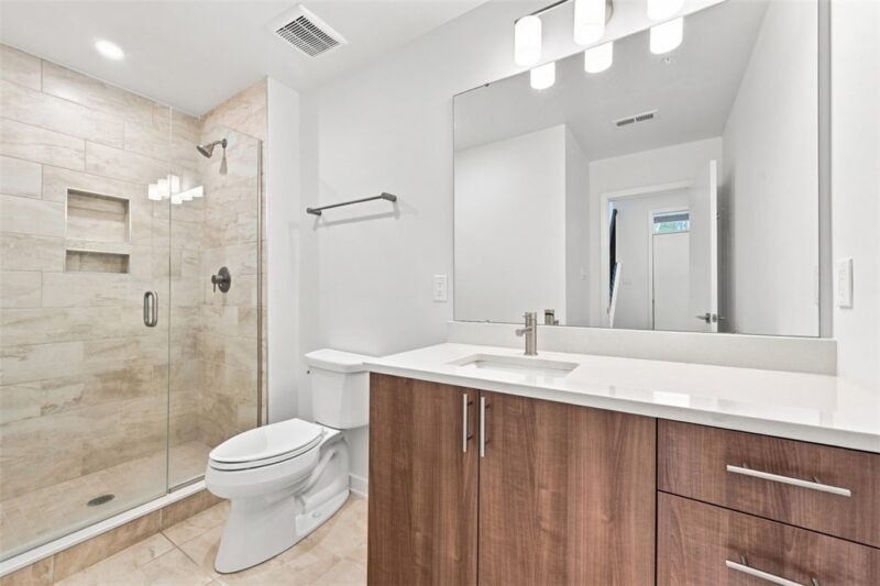 5571 Berlin Way — photo 7