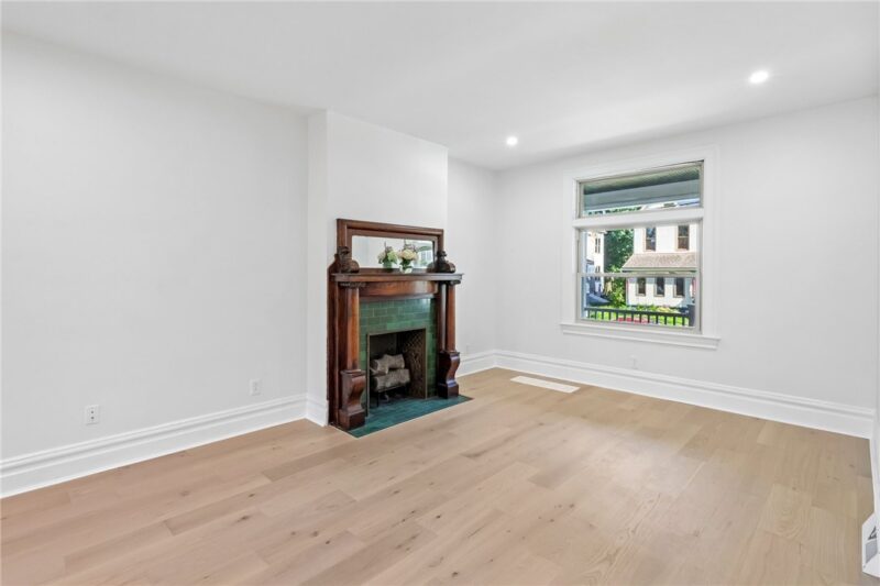 5427 Claybourne STREET — photo 8