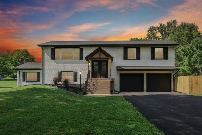 1130 Blue Sky Dr — photo 2