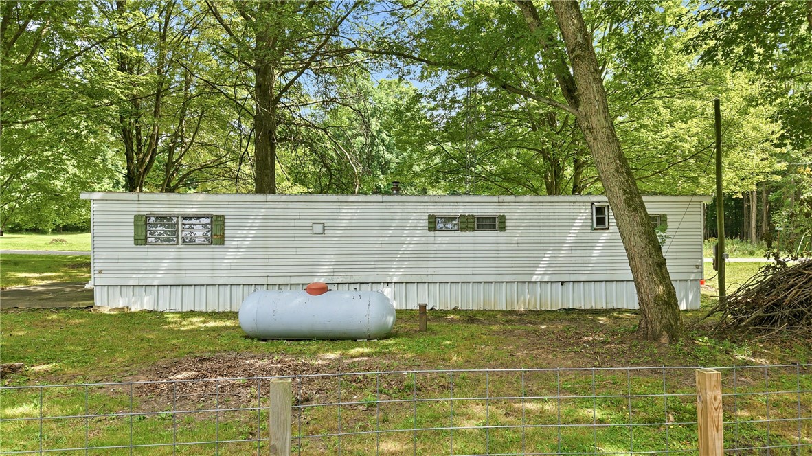 8937 Delaware Ln — photo 1