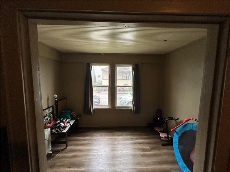 2605 Stewart St — photo 2