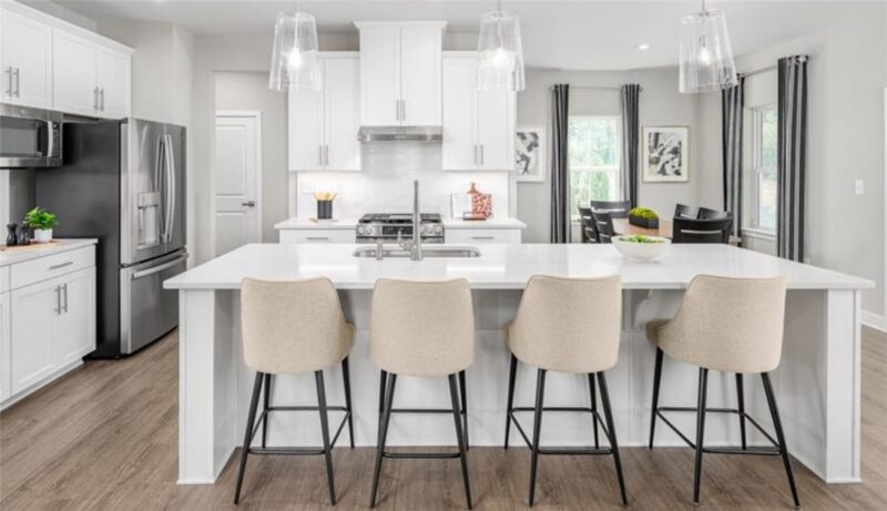 2352 Dana Drive — photo 3