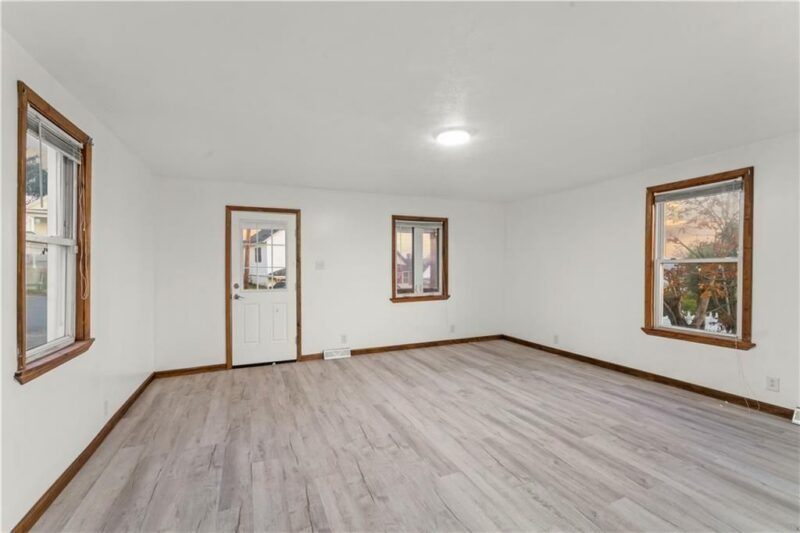 108 Oakwood AVENUE — photo 7