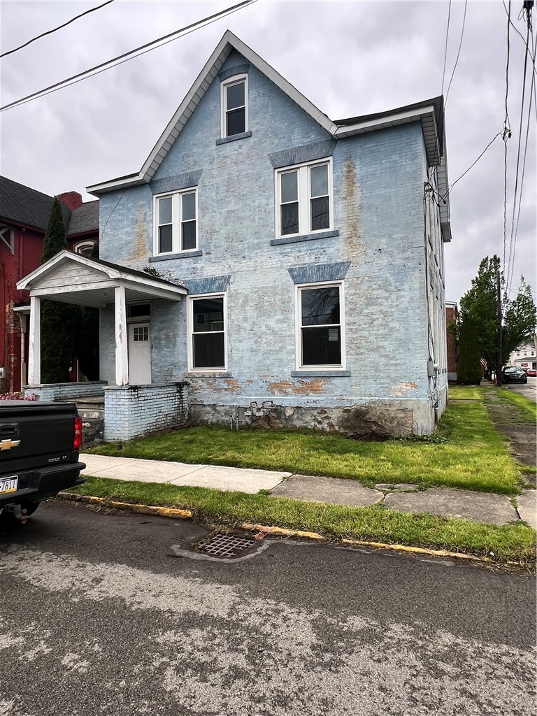 204 S Stewart St — photo 1