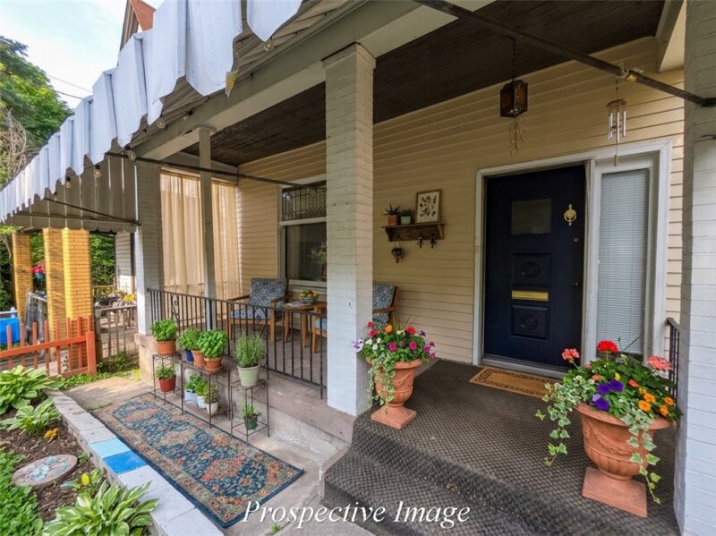 209 Estella Ave — photo 3