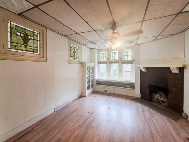209 Estella Ave — photo 7