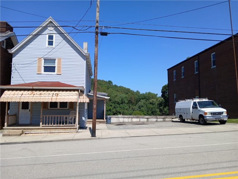 186 Main St — photo 2