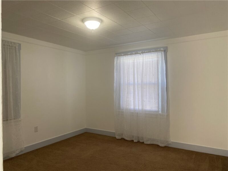 649 Ridge Ave. — photo 7