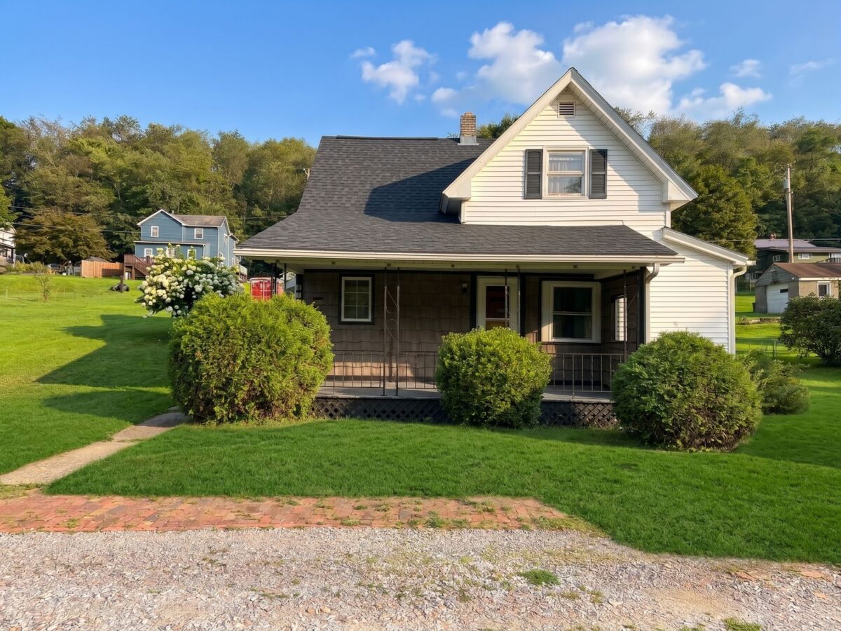 247 Railroad Street — photo 1