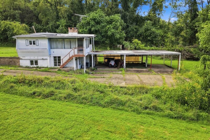 4375 Jolene LANE — photo 3