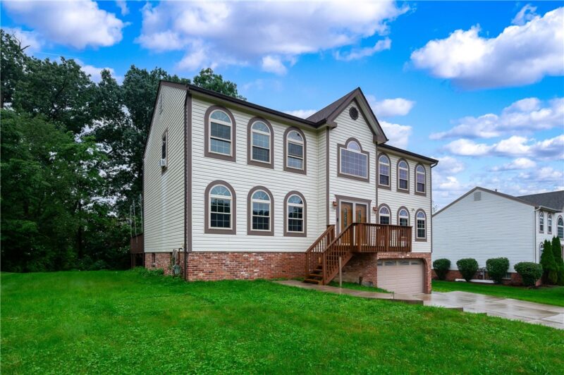 241 Jaclyn Dr — photo 2