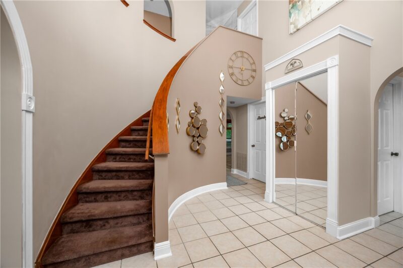 241 Jaclyn Dr — photo 6