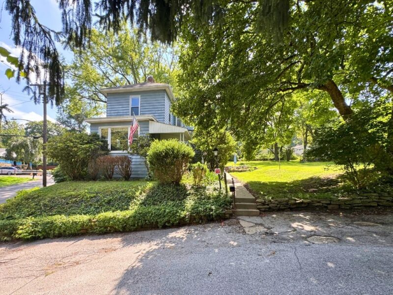 737 Osborne Ln — photo 2