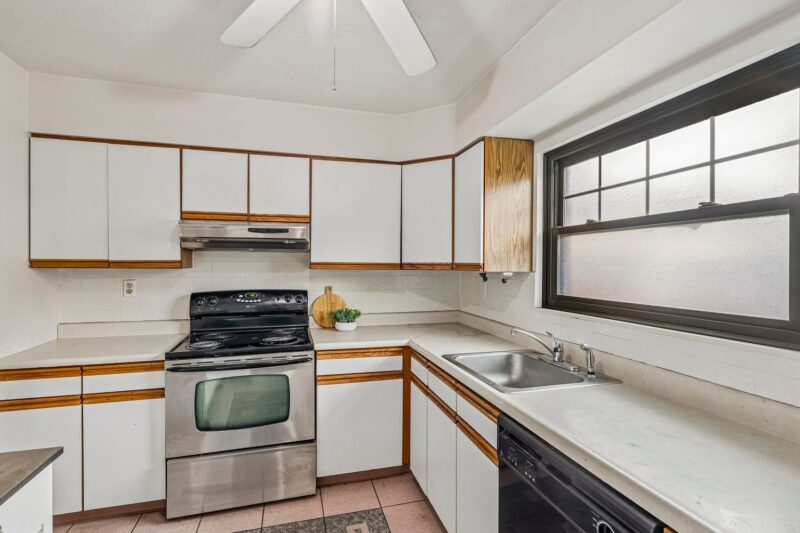 112 Longfellow COURT — photo 6