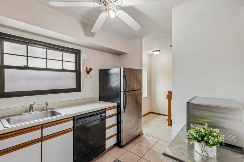 112 Longfellow COURT — photo 7
