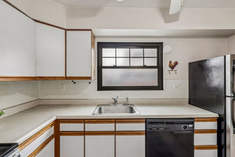112 Longfellow COURT — photo 8