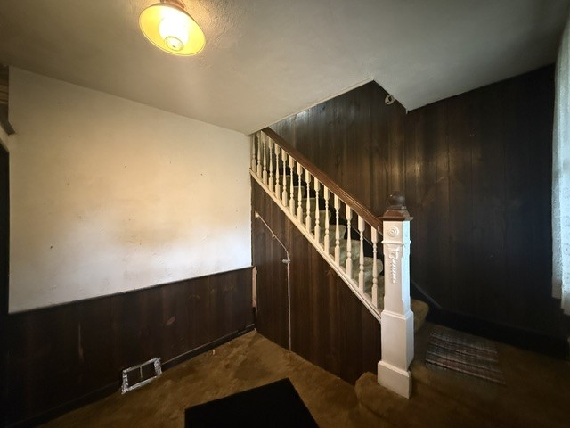 617 Florence Ave — photo 2