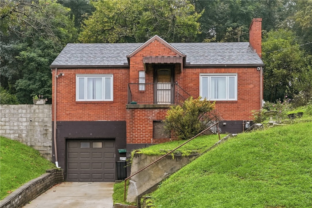 2115 E Beckert Ave — photo 1