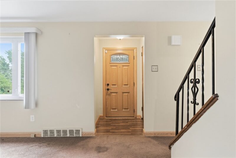 2115 E Beckert Ave — photo 8