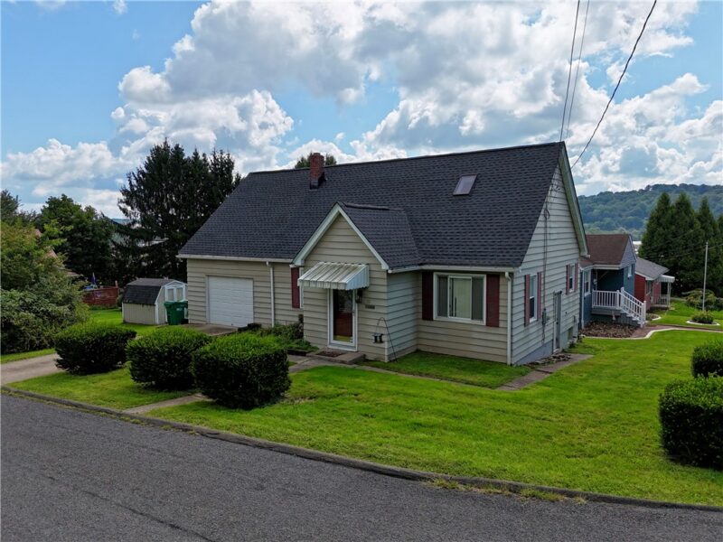 10 Evergreen St — photo 2