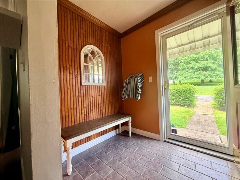 10 Evergreen St — photo 5