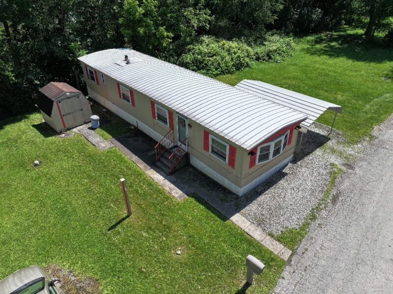 1044 Bert Cir — photo 2