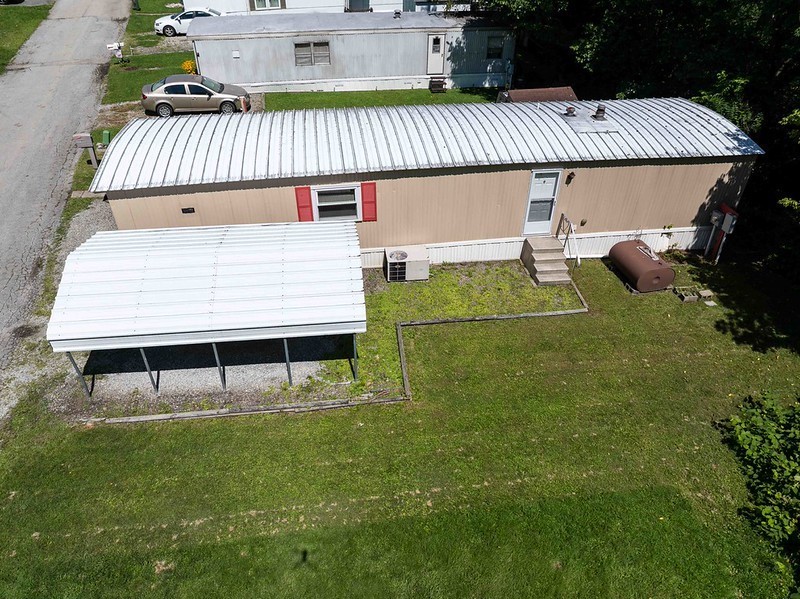 1044 Bert Cir — photo 4