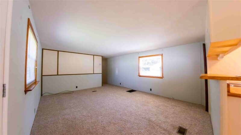 1044 Bert Cir — photo 5