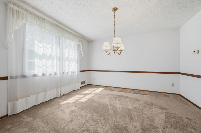 1608 Tamarack Dr. — photo 4