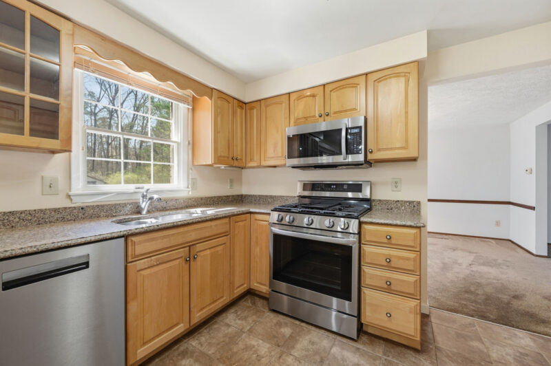 1608 Tamarack Dr. — photo 8