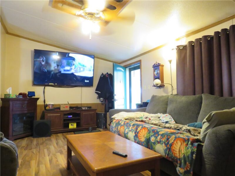 106 Reagan Rd — photo 3