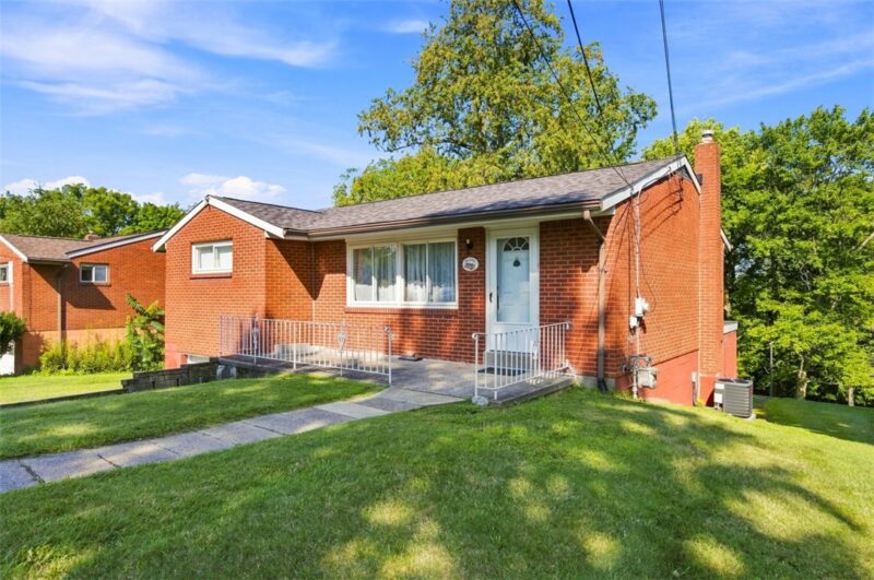 106 Norman Drive — photo 2