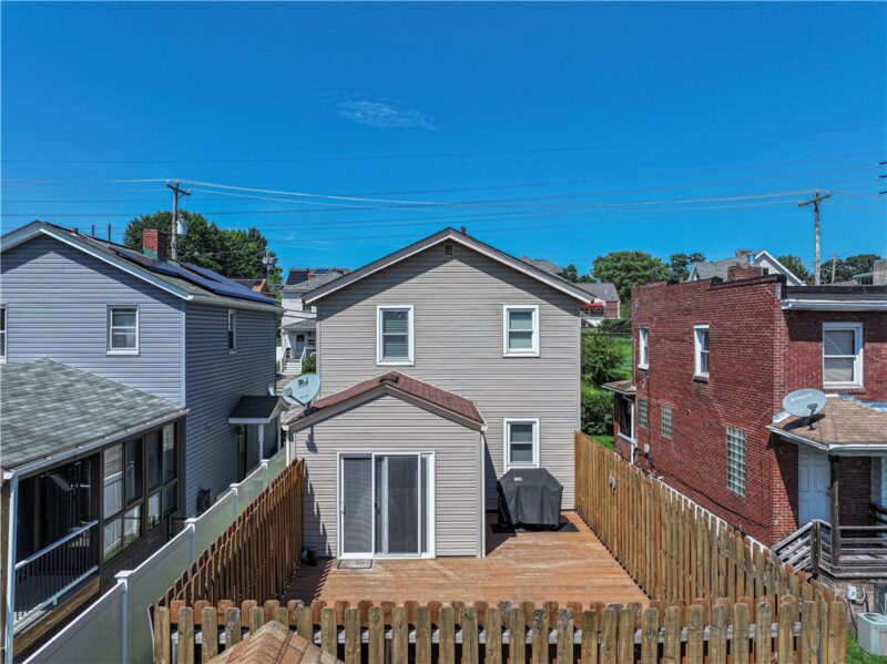1116 Muldowney Ave — photo 4