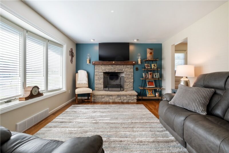 2467 Trotter Dr — photo 8