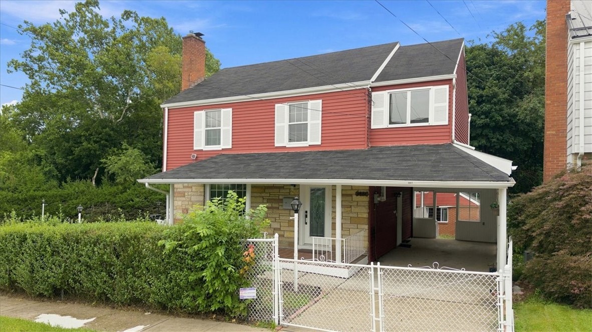 1911 Mclean St — photo 1