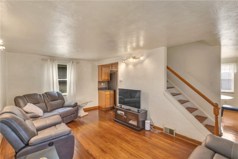 367 Marylea Ave — photo 5