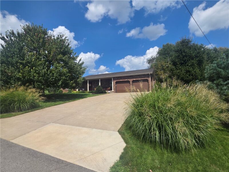 265 Iowa St — photo 4
