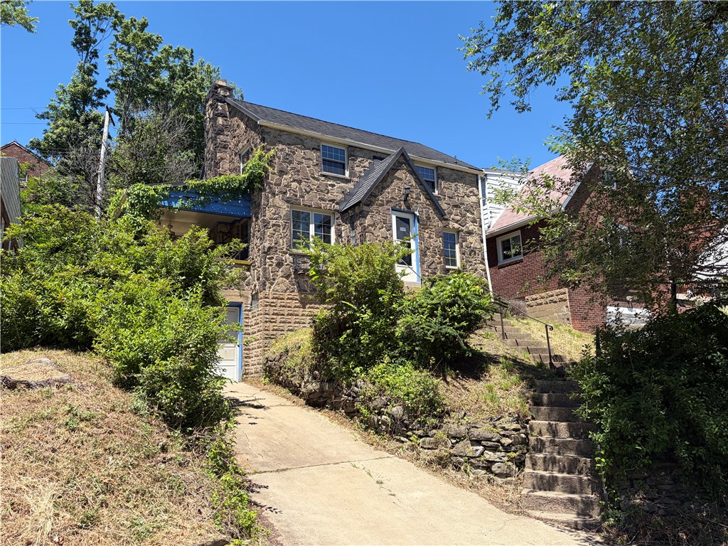 1911 Fairlawn St — photo 1