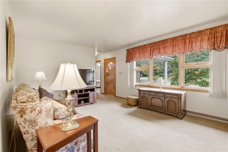 587 Flatwoods Rd — photo 8