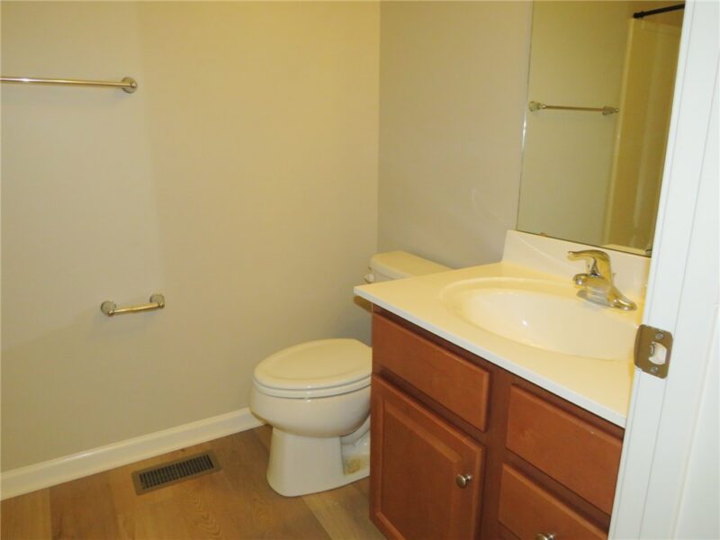 1133 Bayberry Dr — photo 3