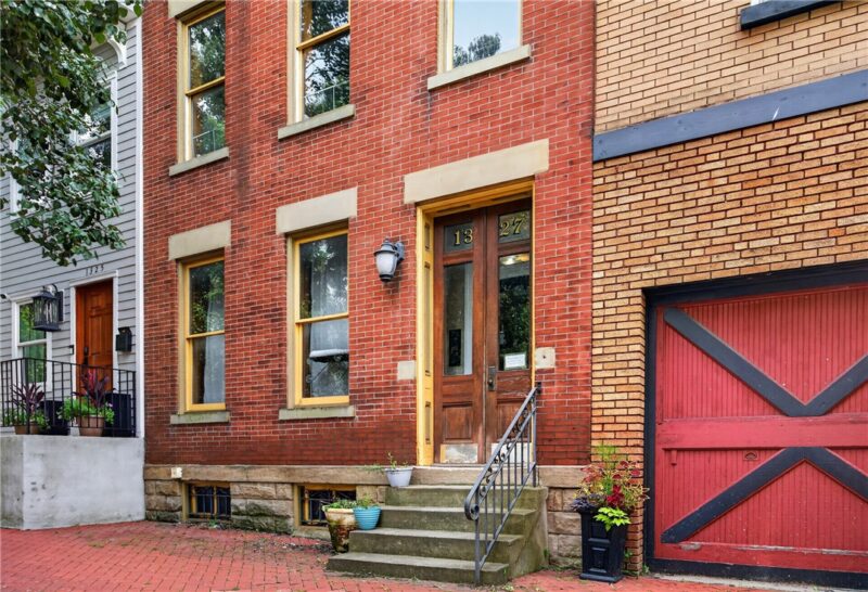 1327 Sheffield St — photo 3