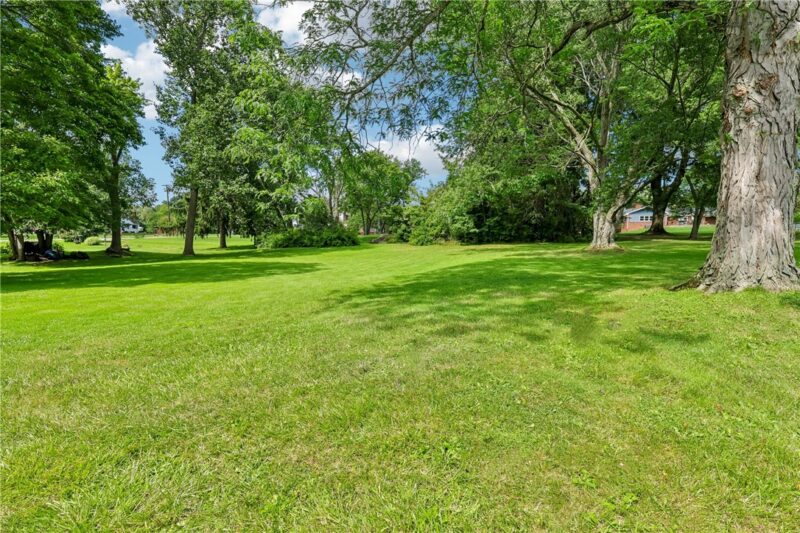 182 Upland Dr — photo 5