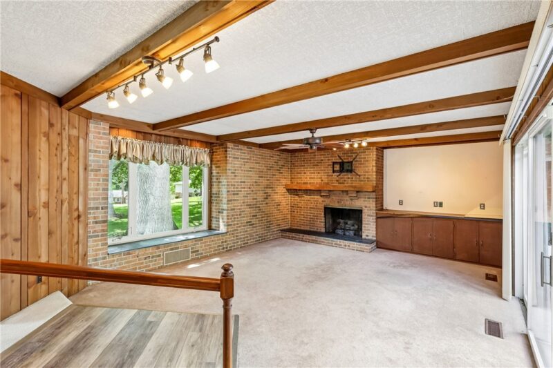 182 Upland Dr — photo 8