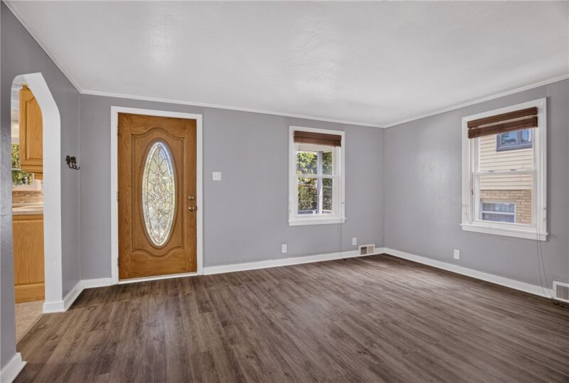 307 Outlook St — photo 6