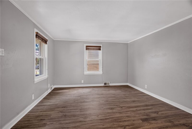 307 Outlook St — photo 8