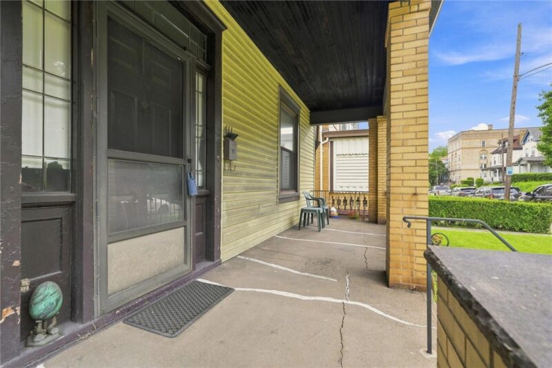 411 E 9th Ave — photo 4