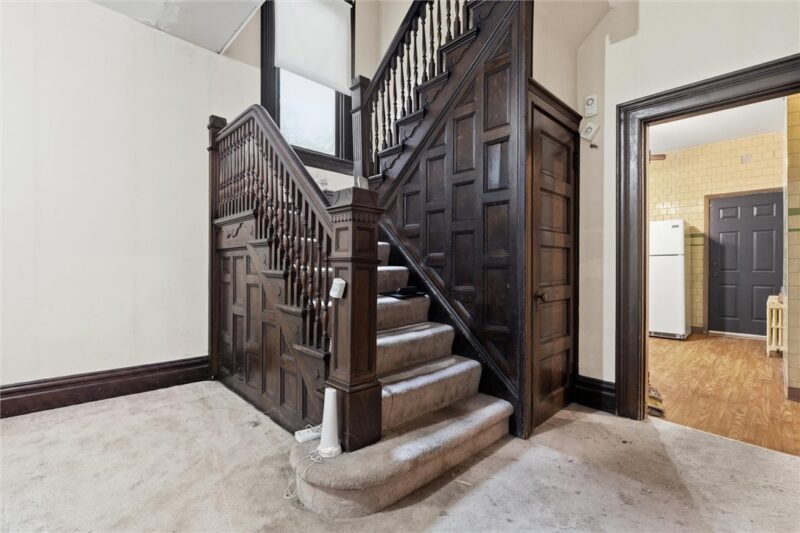411 E 9th Ave — photo 8
