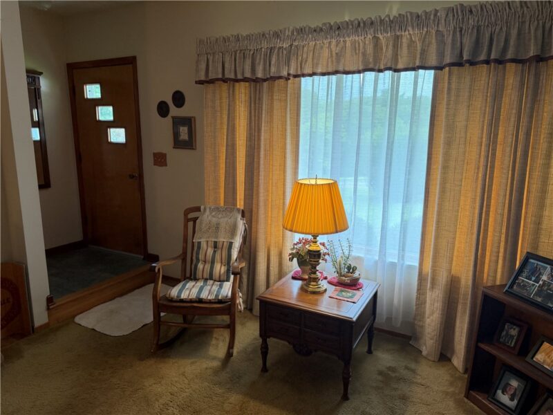 133 Singer Way — photo 5