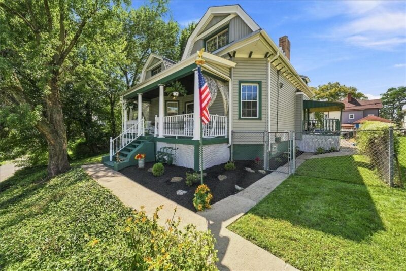 318 Mueller Ave — photo 3